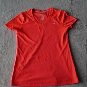 Champion Perfomance Hot pink Short Sleeve Athletic V Neck Vented Tee Shirt Small